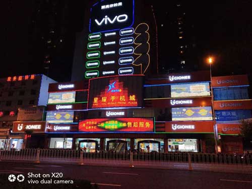 昆明广告公司教你发光字使用久了颜色变浅怎么办?